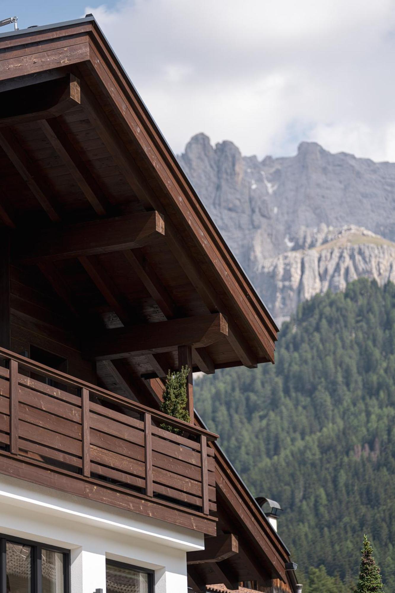 Arya Alpine Lodge Selva di Val Gardena Exterior foto