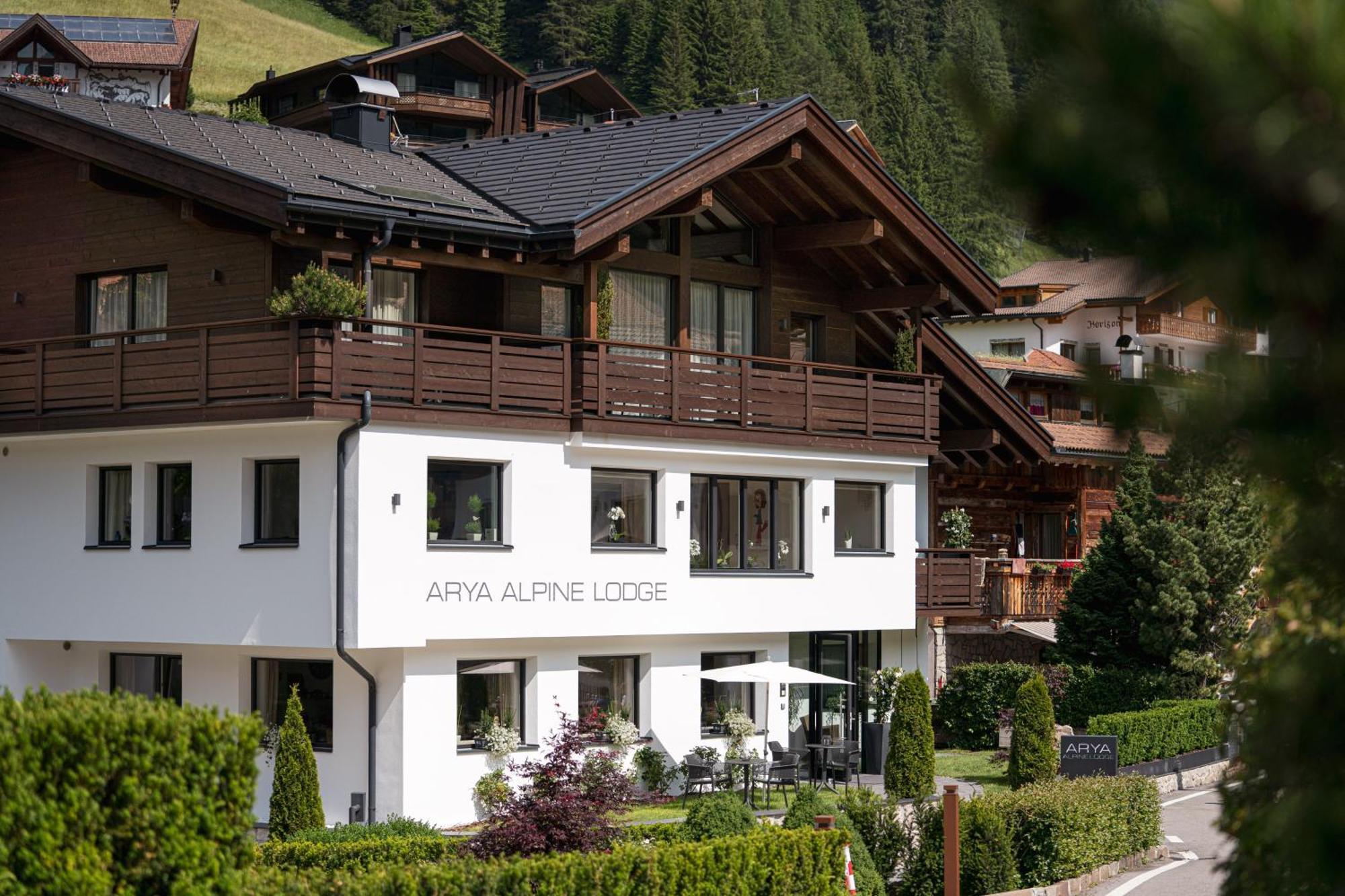 Arya Alpine Lodge Selva di Val Gardena Exterior foto
