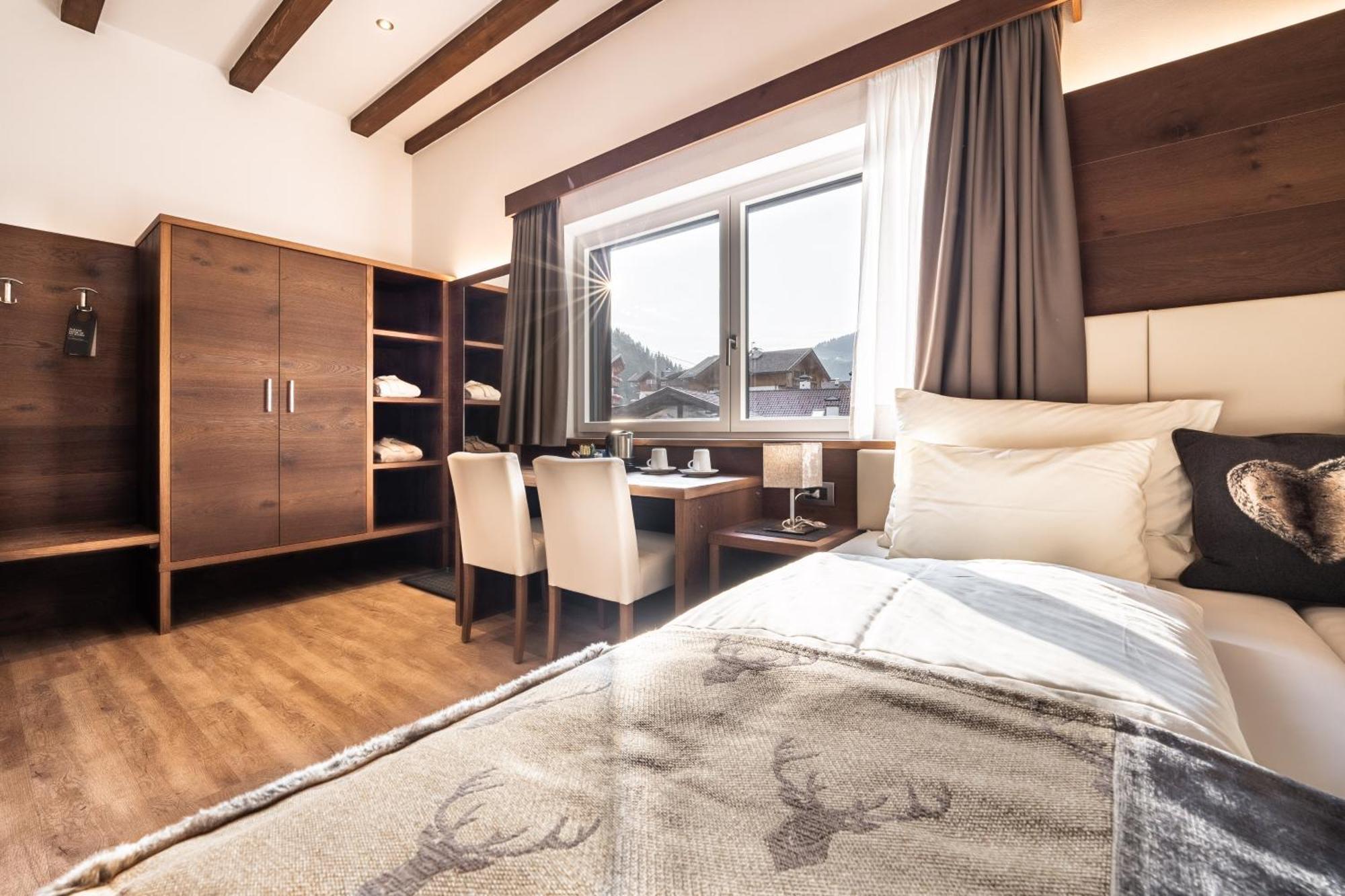 Arya Alpine Lodge Selva di Val Gardena Exterior foto