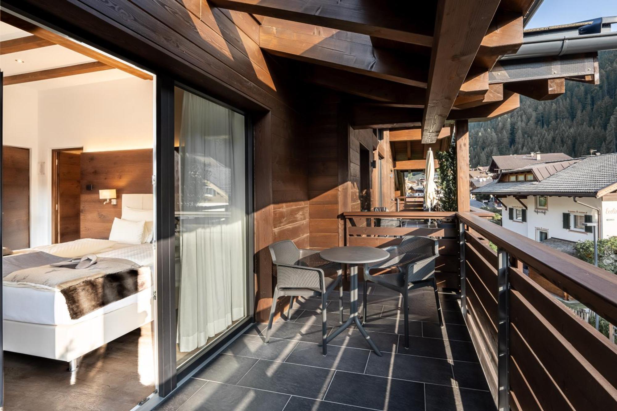 Arya Alpine Lodge Selva di Val Gardena Exterior foto