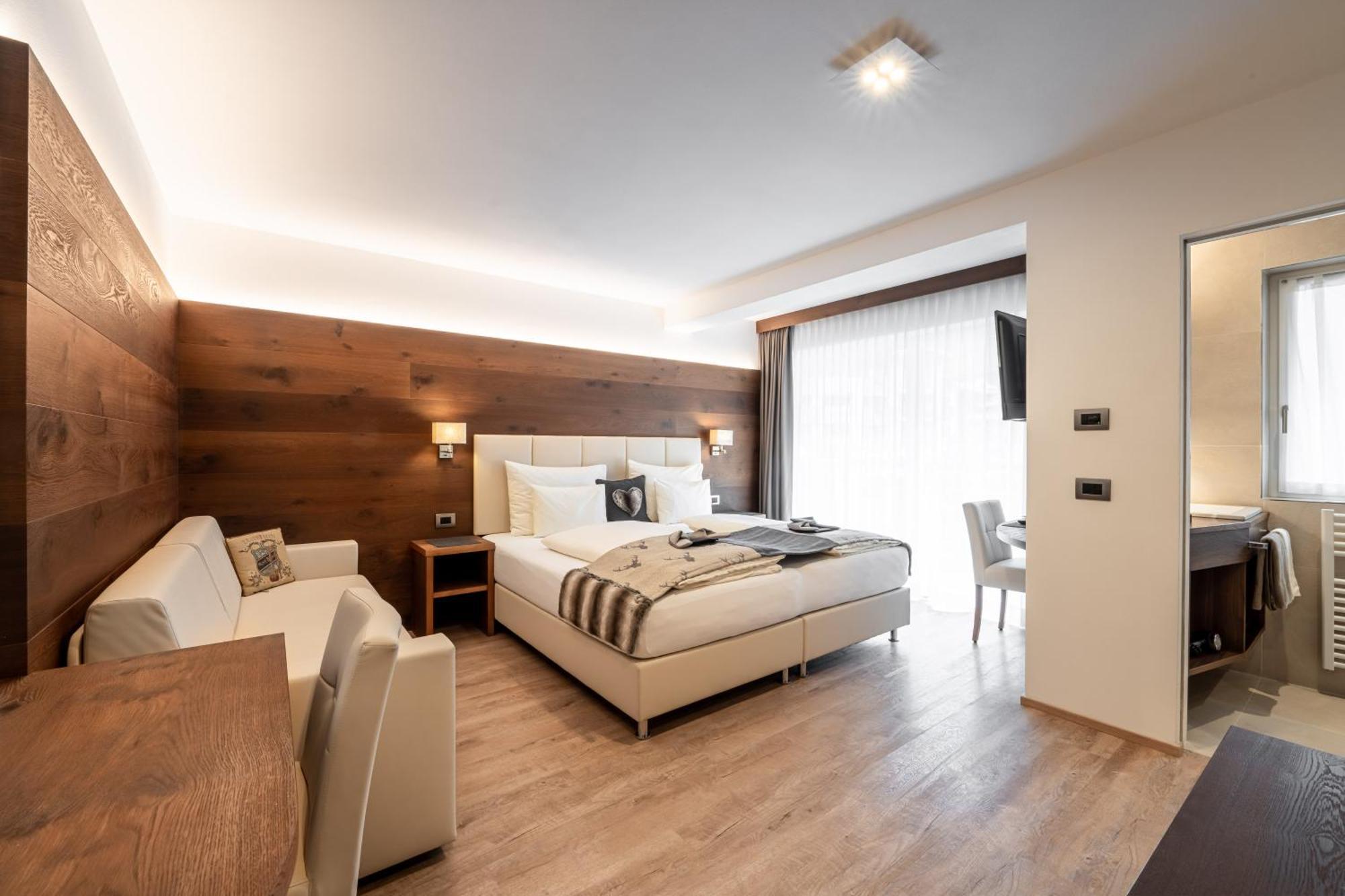 Arya Alpine Lodge Selva di Val Gardena Exterior foto